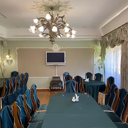 Stizhok & Restaurant Berehomet